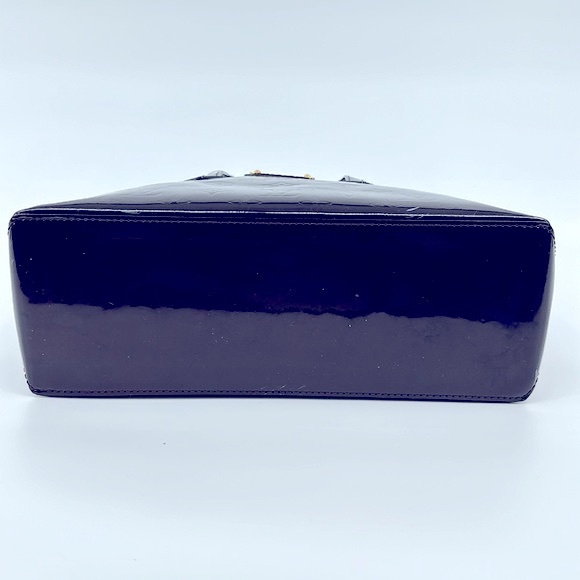 Authenticated LOUIS VUITTON Wilshire Monogram Vernis - Picture 6 of 17